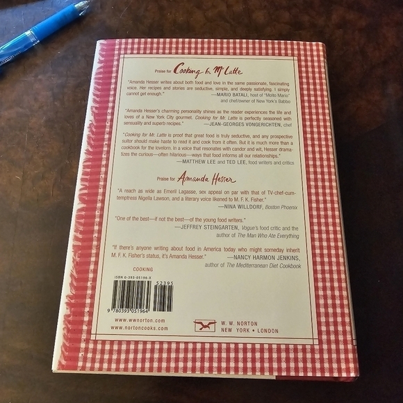 Cooking for Mr. Latte: A Food Lover's Courtship, with Recipes Book by Amanda He - Picture 2 of 9
